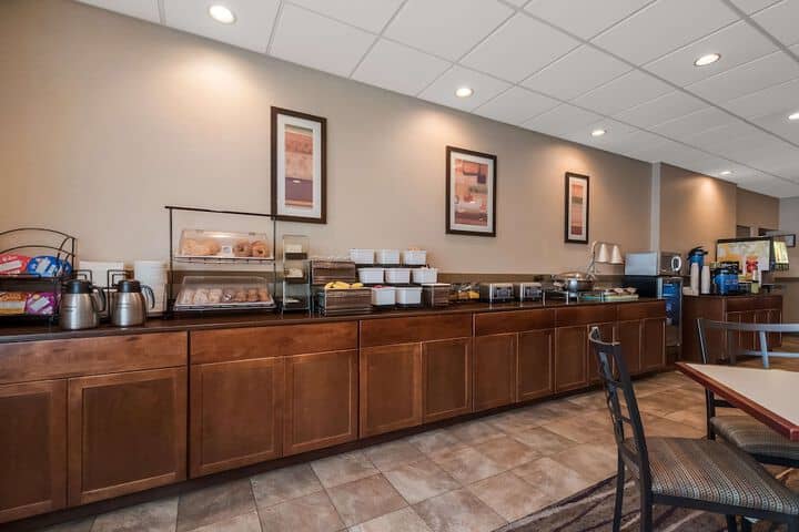 Breakfast area